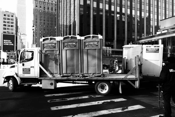 Best Restroom trailer rental cost  in Effingham, IL